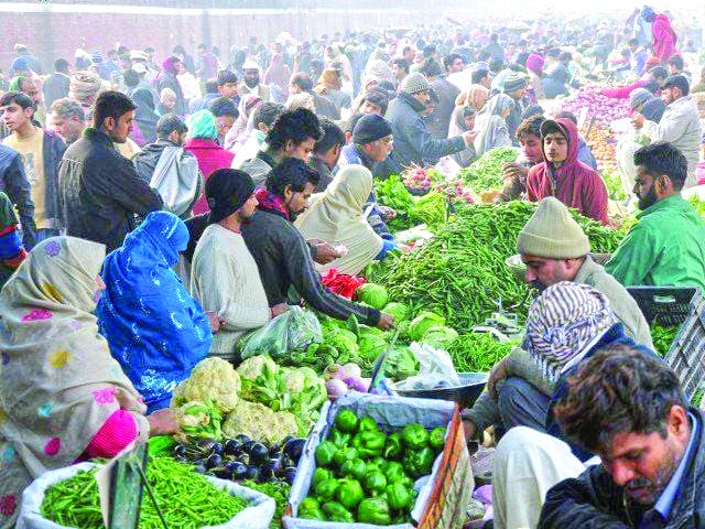 Economic sentiment improves as 42% Pakistanis see country on right path