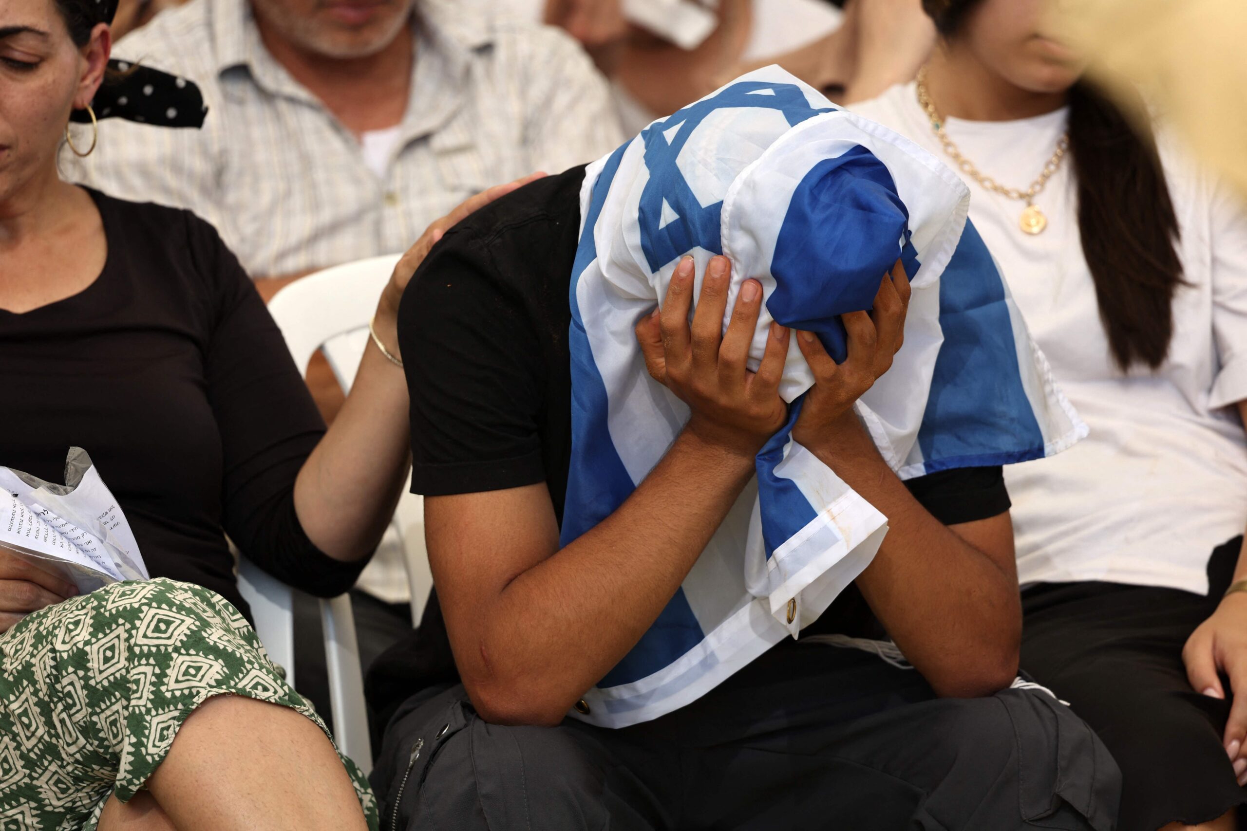 Seven Israeli soldiers killed in Gaza blast, army says