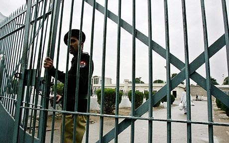 Prison staff suspended en masse after jail shooting