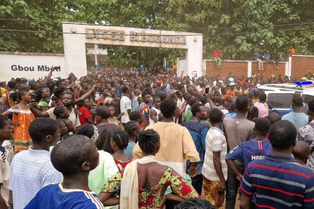 Power blast triggers stampede, 29 students killed in Central African Republic
