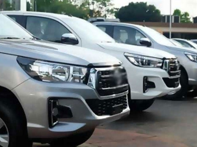 Govt considers levy on gasoline-powered cars to promote EVs