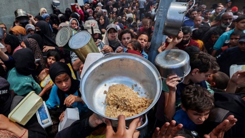 US gives $30m to controversial aid group in Gaza despite violence concerns