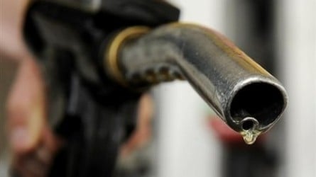 Oil falls nearly 4% as Iran retaliates
