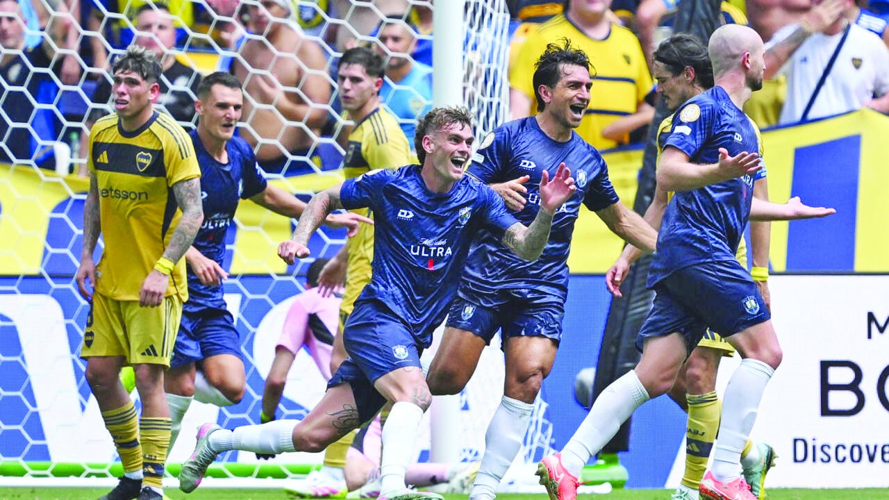 Amateurs Auckland City hold Boca Juniors